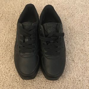 Reebok Classics Black sz6